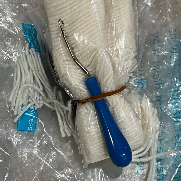 VTG Caron Latch Hook Rug Autumn Fantasy 24"×34" 1978 Almost Complete 1978 MCM - Picture 6 of 16